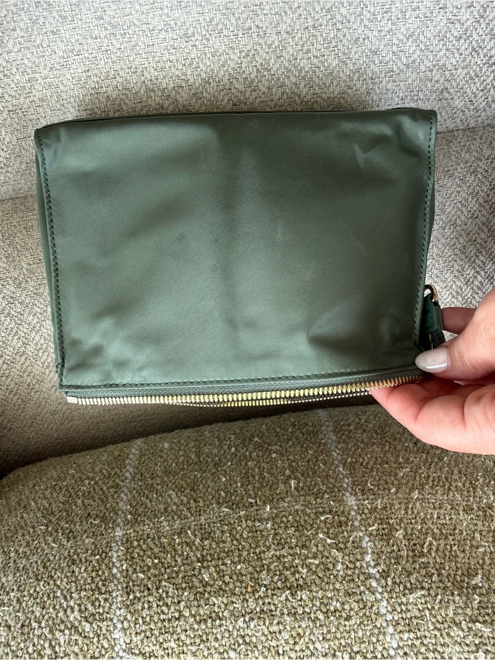 Tumi Olive Green Nylon Zip Pouch with Gold Logo - Picture 3 of 3